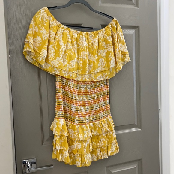 Tularosa Small Off the Shoulder Dress - Picture 2 of 5